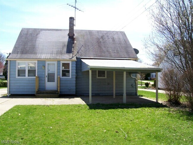 Building Photo - 25701 Richards Ave