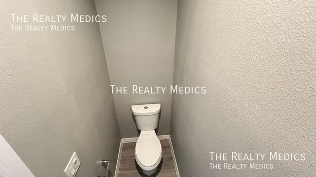 Building Photo - 270 Winfall Ave SW