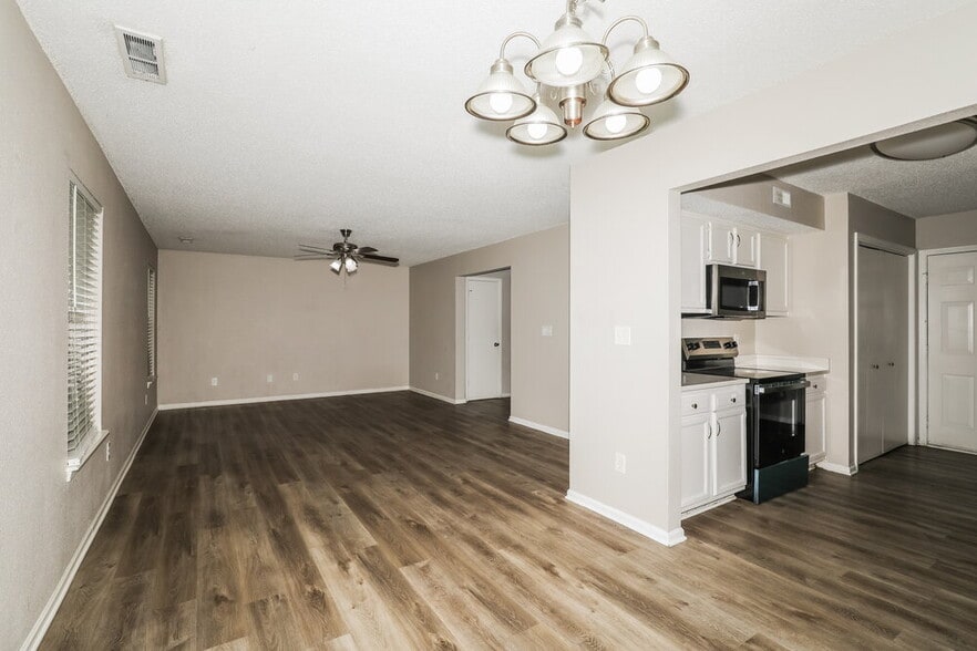 Building Photo - 4349 Village Trace Ct