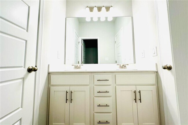 Building Photo - 4029 Brookmont Wy