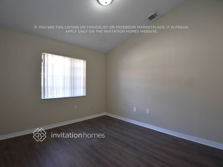 Building Photo - 9155 SW 166th Pl