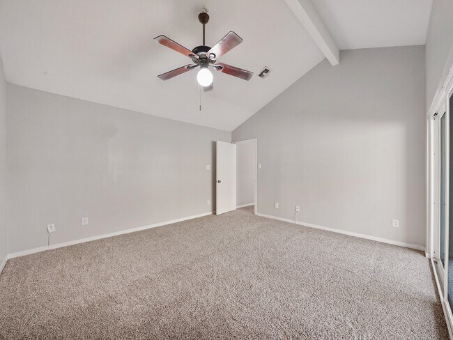 Building Photo - 2056 Augusta Dr