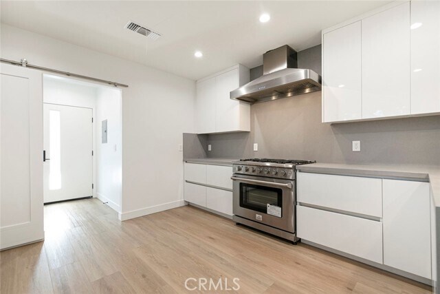 Building Photo - 528 Spencer St