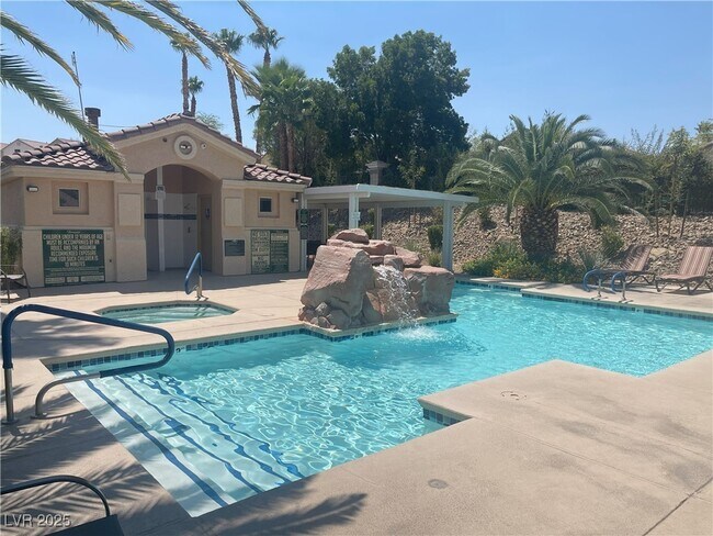 Building Photo - 1136 Scenic Crest Dr