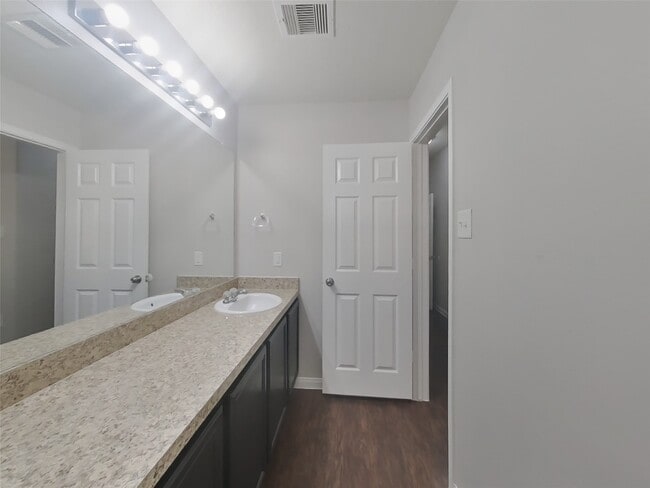 Building Photo - 2331 Gianna Way