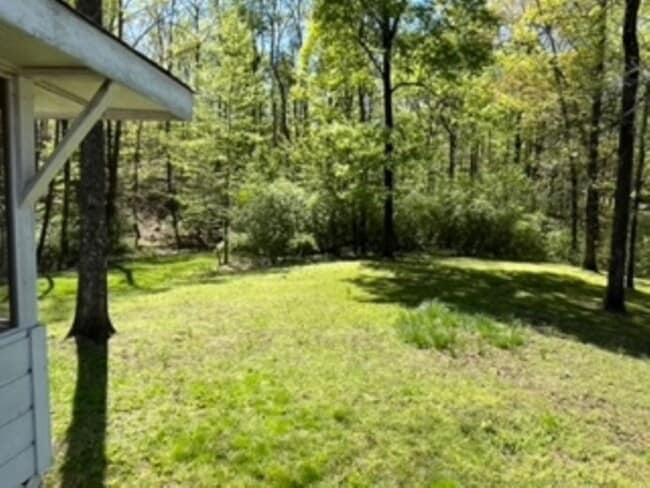 Building Photo - 3 Bedroom, 2 Bath home.