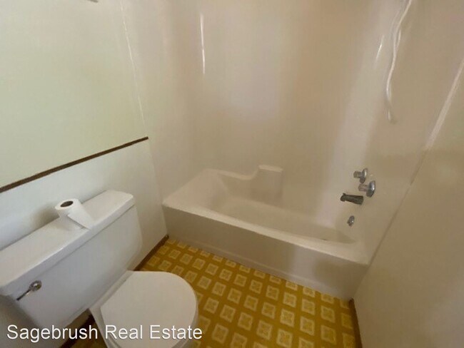 Building Photo - 3 br, 2 bath House - 2108 Glenarm