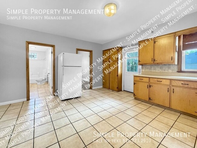 Building Photo - 742 4th St NW