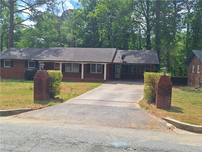 Building Photo - 4609 Hopewell Rd