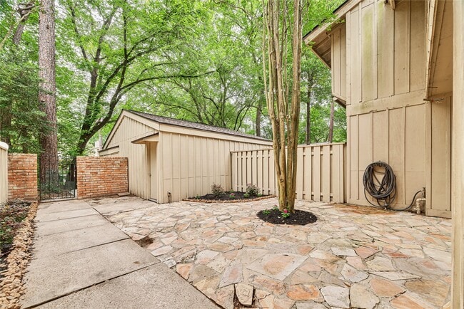 Building Photo - 2425 W Settler's Way