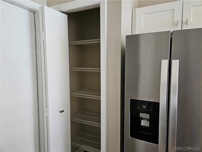 Building Photo - 2137 N Brentwood Cir