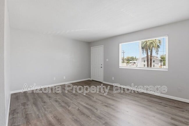 Building Photo - 603 W Rio Salado Pkwy