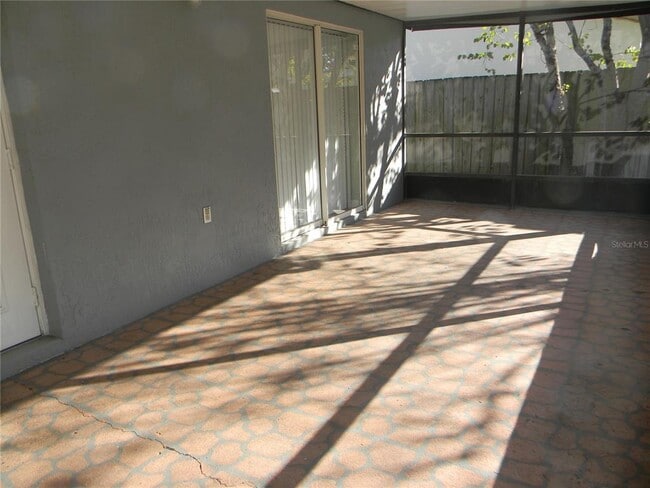 Building Photo - 150 Abbey Hollow Dr