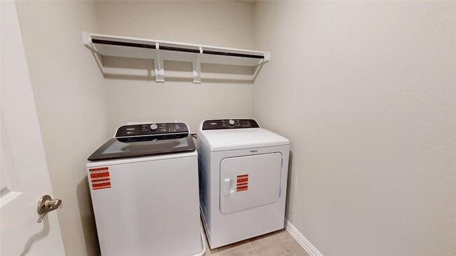 Building Photo - 2102 Dunbar Dr