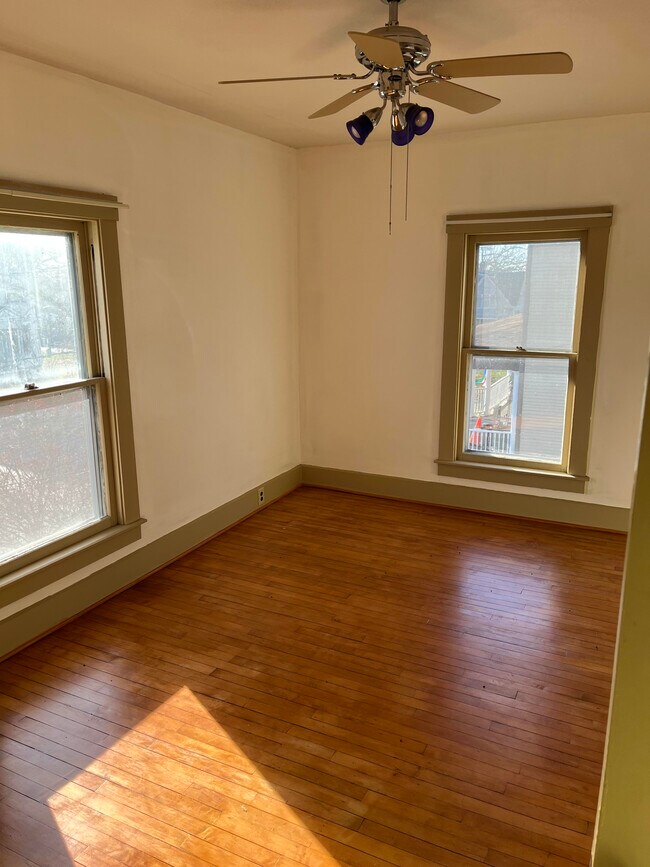 Building Photo - 311 W Jefferson St