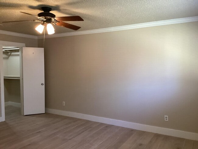 Building Photo - 2511 Peaceful Valley Dr