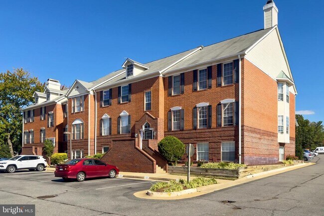 Building Photo - 674 Gateway Dr SE