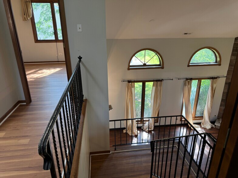 Building Photo - 17573 Pheasant Dr