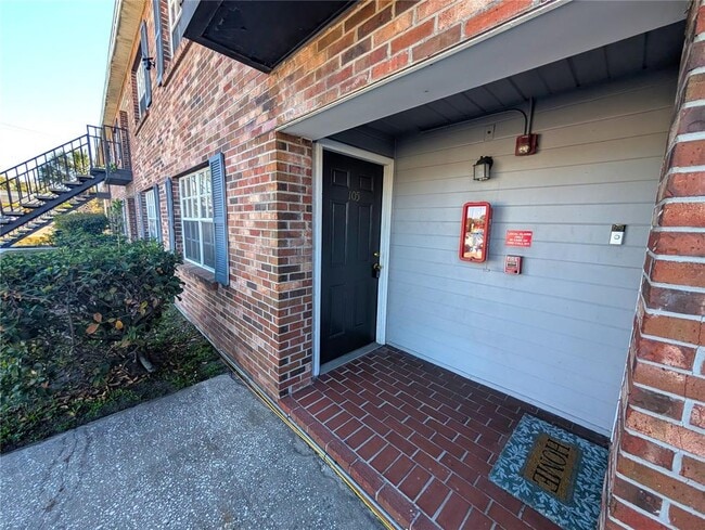 Building Photo - 6415 S Roberts Ave