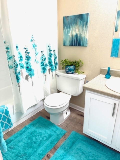 Building Photo - Remodeled townhome! 2 story with loft & 2 car garage with yard! Beautifully Remodeled Townhome – ...