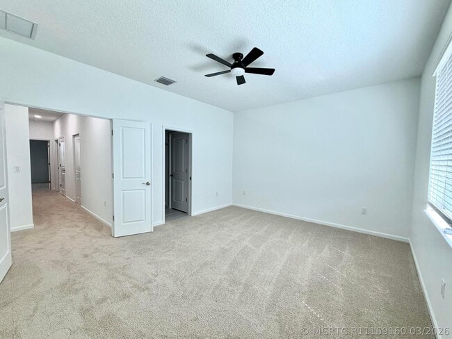 Building Photo - 4093 Longwood Lake Sq