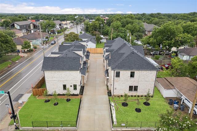 Building Photo - 1000 W 10th St