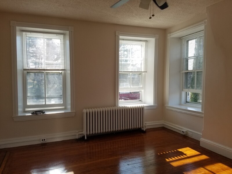 Building Photo - 15 E Mermaid Ln