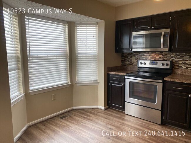 Building Photo - 10523 Campus Way S