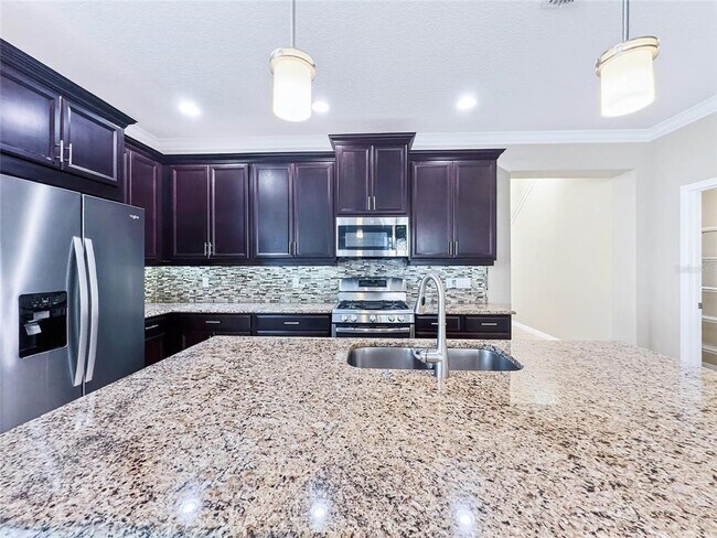 Building Photo - 5518 Thomas Square Dr