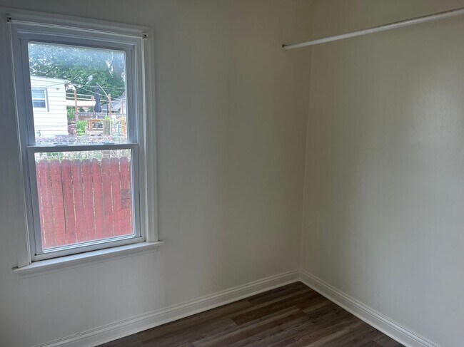 Building Photo - 8242 Maxwell Ave
