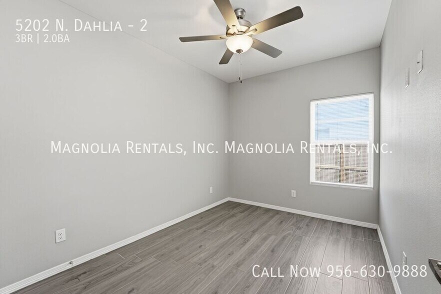 Building Photo - 5202 N. Dahlia-2