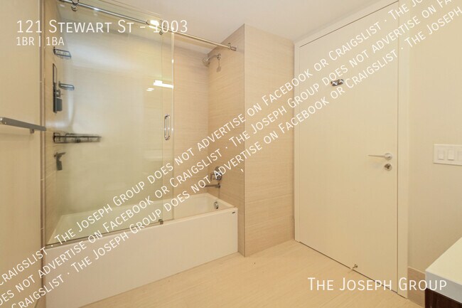Building Photo - 121 Stewart St