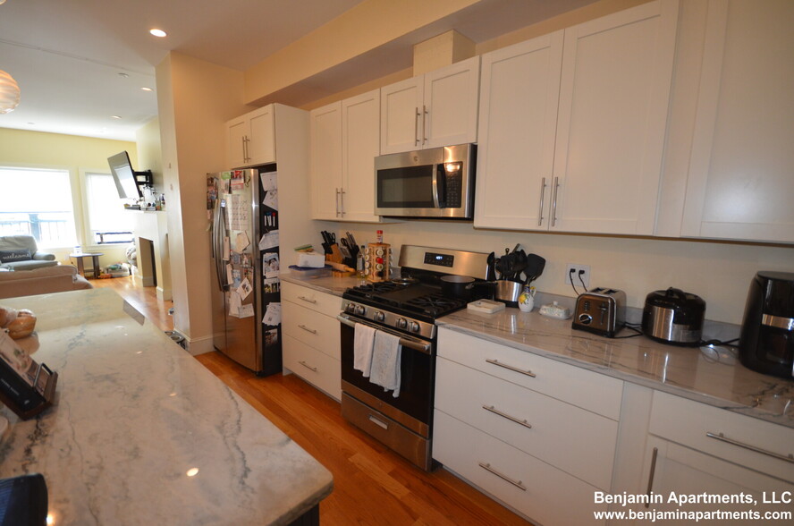Building Photo - 143 Tremont St