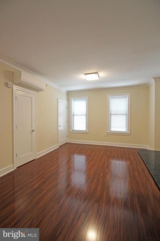 Building Photo - 1121 24th St NW