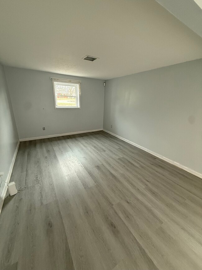 Building Photo - 1815 Tennyson Dr