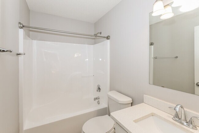 Building Photo - 1618 Thornwick Trace