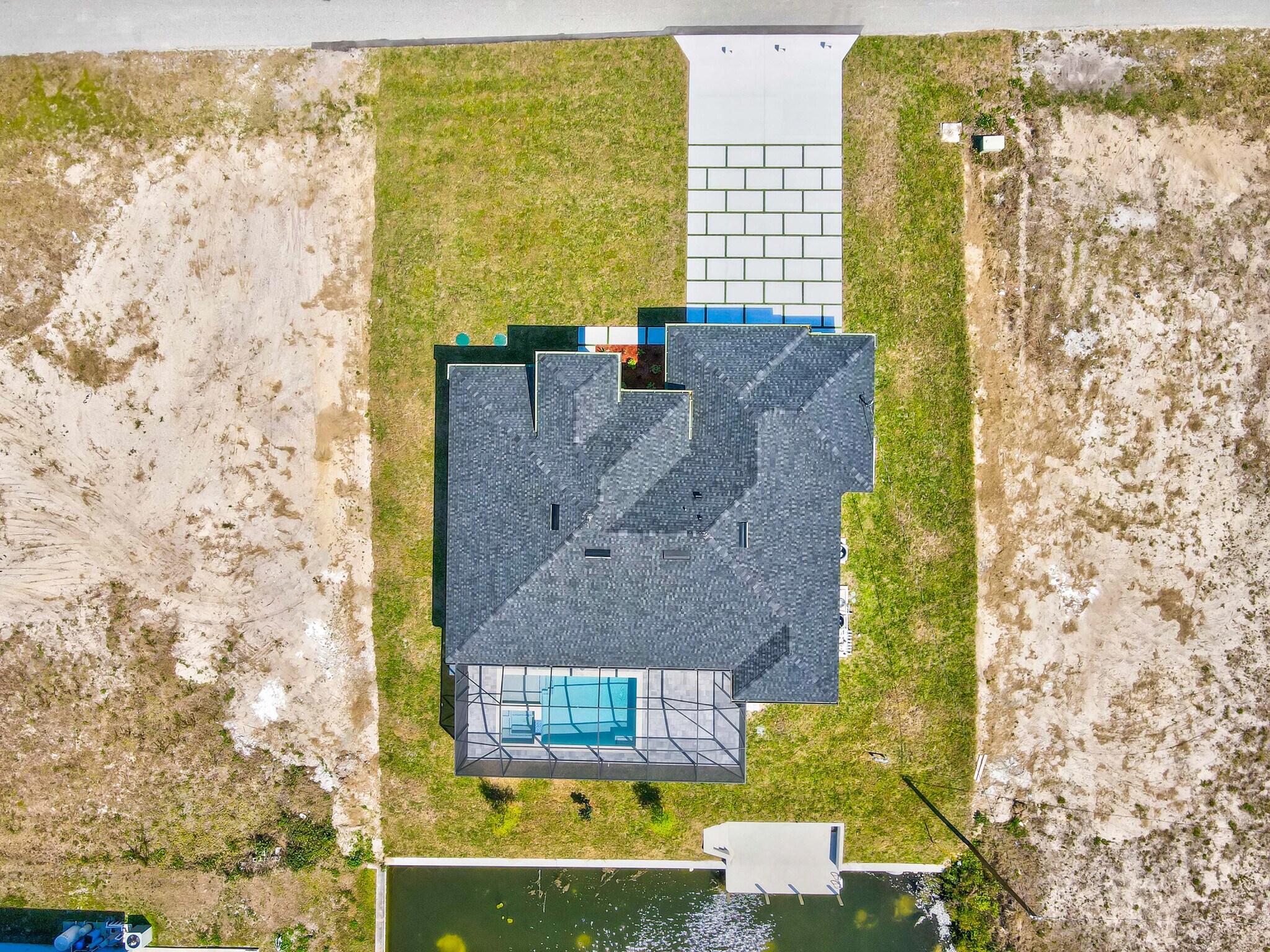 Building Photo - 106 NE 23rd St