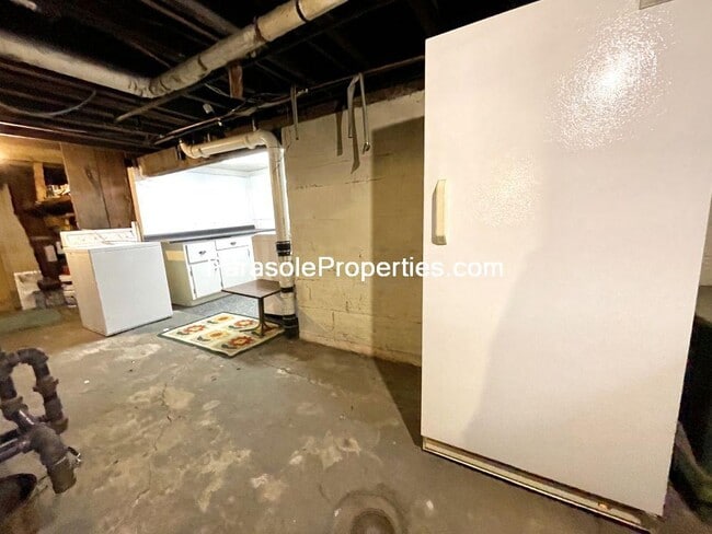 Building Photo - 105 Lafayette St