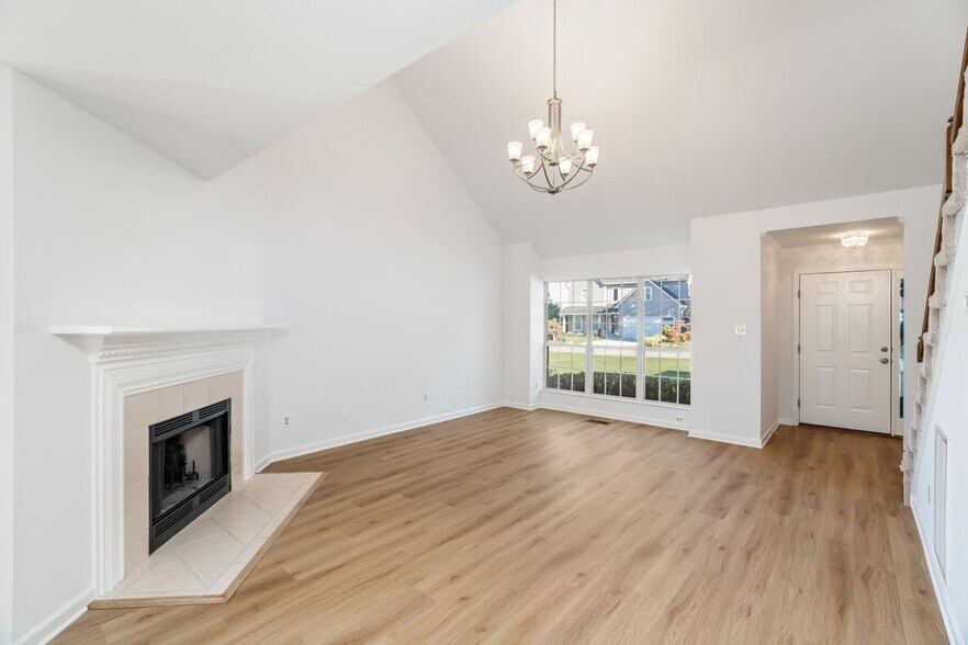 Building Photo - 10149 Highgate Cir