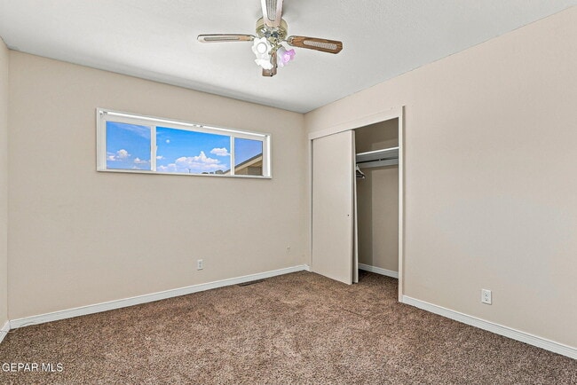 Building Photo - 4233 Hampshire Ln