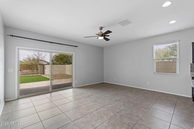 Building Photo - 17878 N Pietra Rd