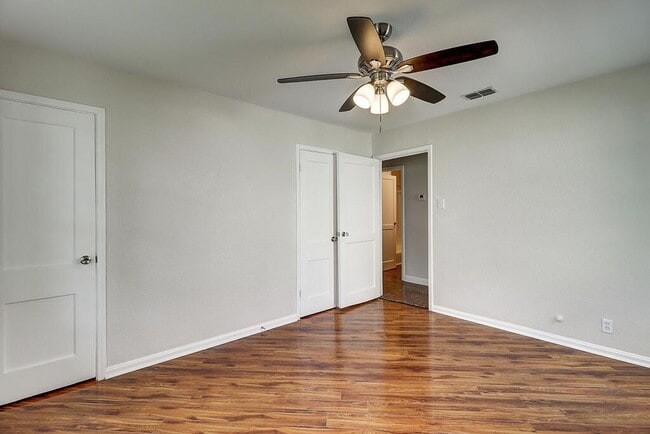 Building Photo - 722 Ralston Ave