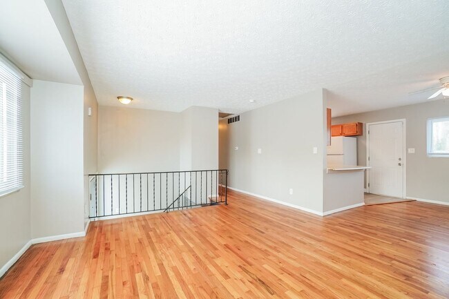 Building Photo - 2928 Landon Dr