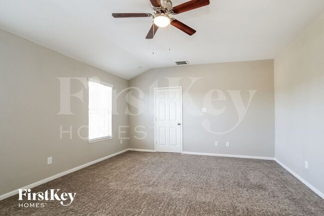 Building Photo - 2811 Long Grove Ln