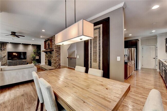Building Photo - 11034 Estates Cir
