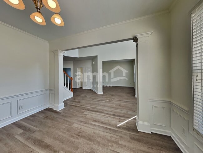 Building Photo - 1361 Pondhaven Dr