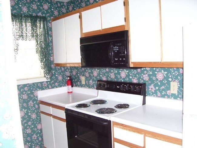 Building Photo - 275 Waterdown Dr