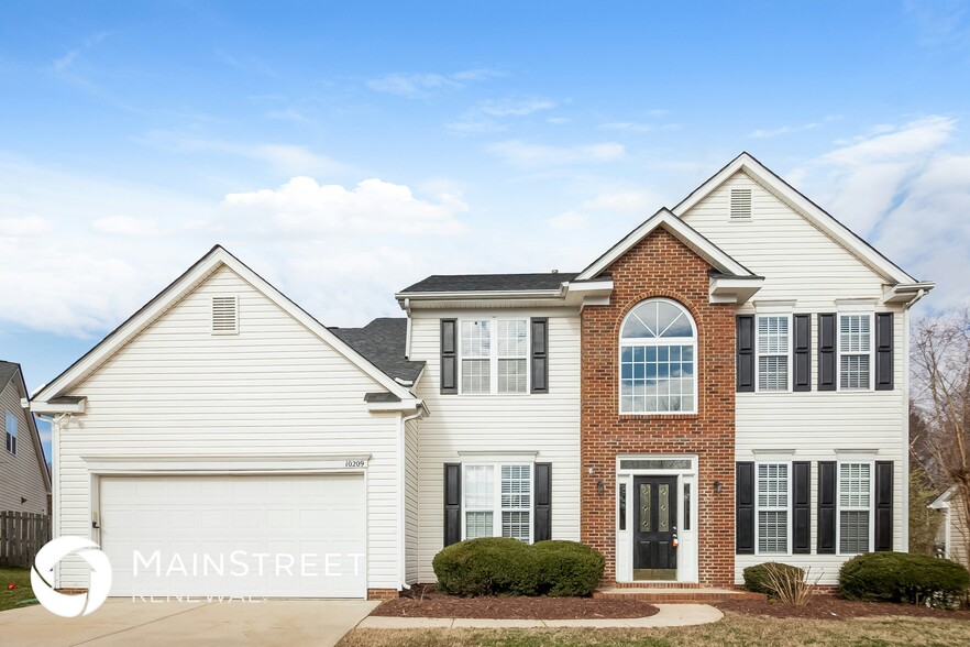 Primary Photo - 10209 Fairbourne Ct