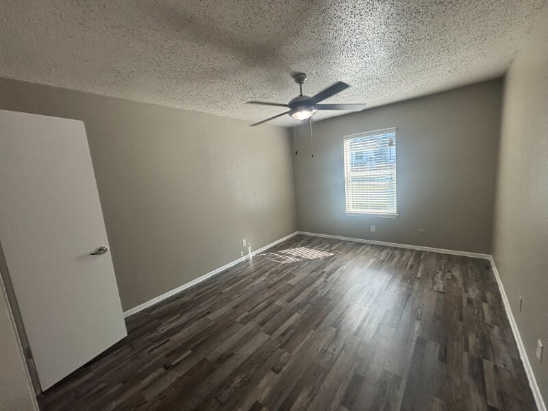 Building Photo - 531 Bedford Rd