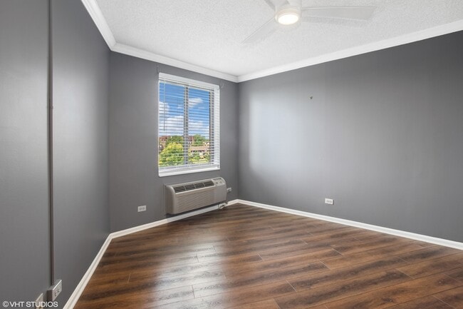 Building Photo - 470 Fawell Blvd